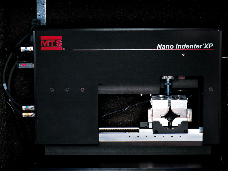 Determination of hardness and Youngs modulus of thin layers by Nanoindentation  (Nano Indenter XP; MTS)